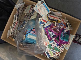 Large Lot of Vintage Baseball Cards