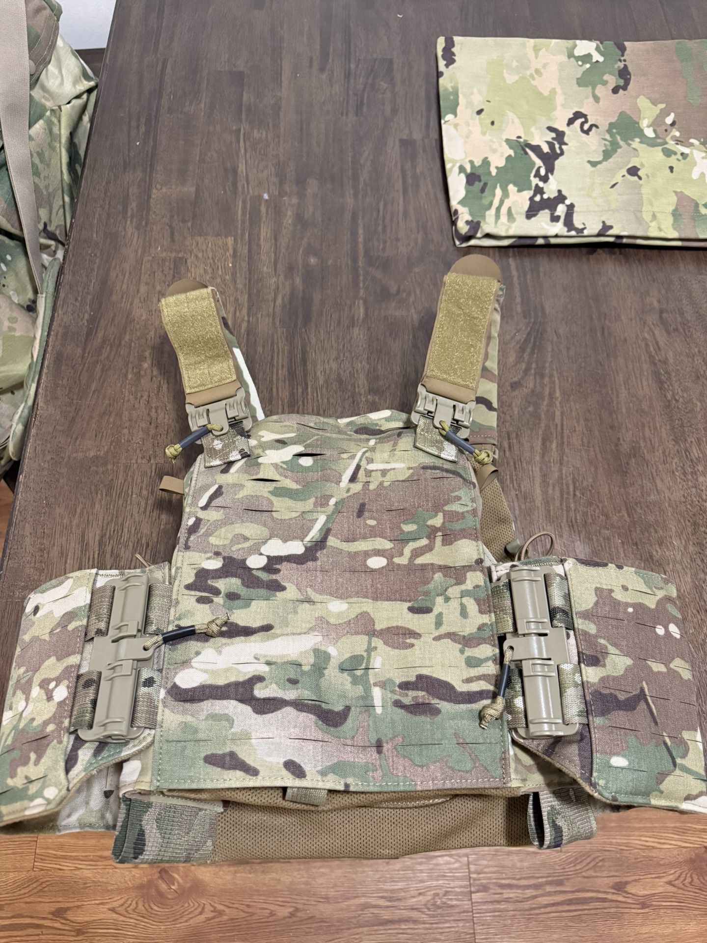 Medium plate carrier