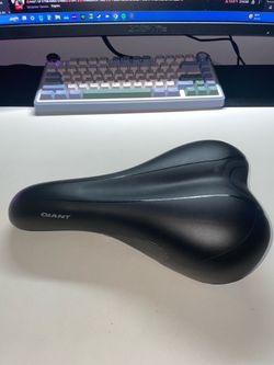 Giant Black Bike Saddle