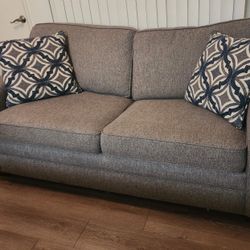 Couch With Pull Out Bed
