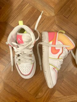 Nike Pink And White For Girls 4-6