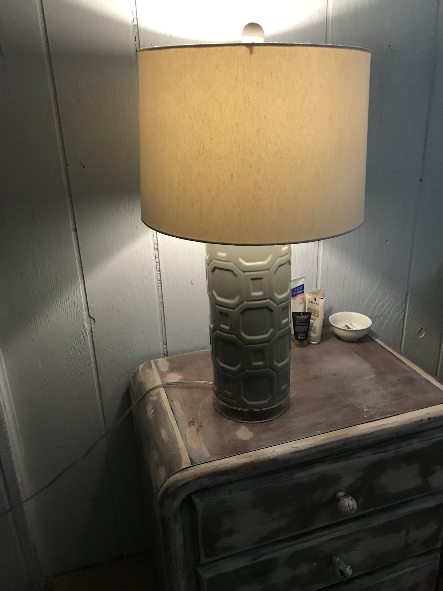 Ceramic table lamp