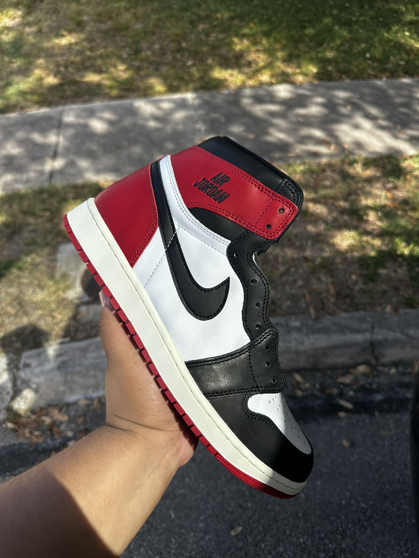 JORDAN 1 BLACK TOE REIMAGINED  & Accessories