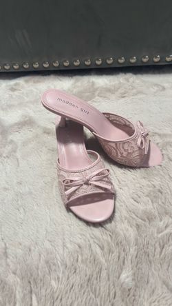 Pink Lace w/ Bow Kitten Heels