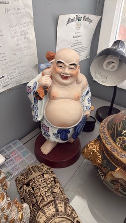 Buddha statue figurine sculpture