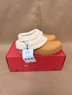 Hunter Sherpa Clog Mules Women’s Size 9 Brand New In Box