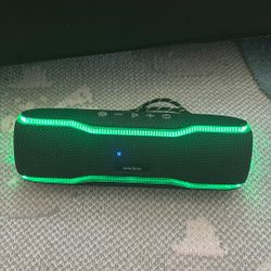Bluetooth Speaker Loud Like New 