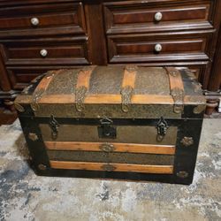 Vintage Hump Back Wood And Tin Steamer Trunk