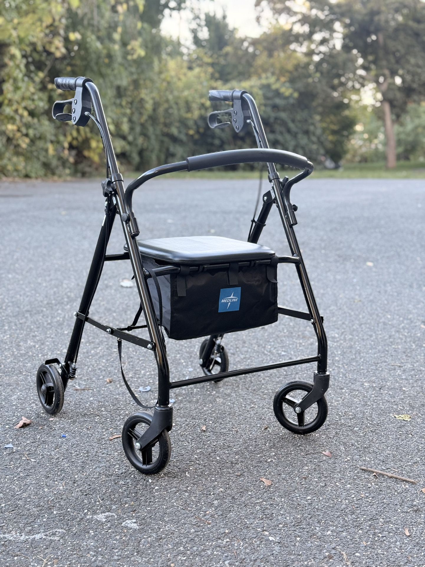 Rollator Walker with Seat – Excellent Condition