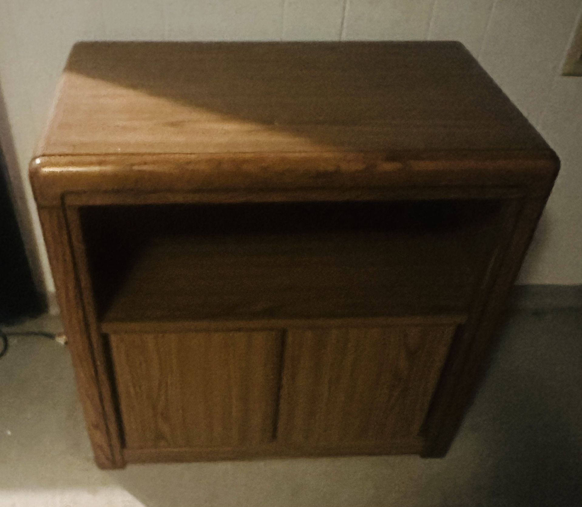 Small Tv Or Microwave Stand/table 