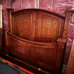 Thomasville Queen Size Wood Head/Foot Board