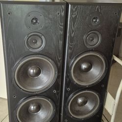 Speakers (Bocinas)