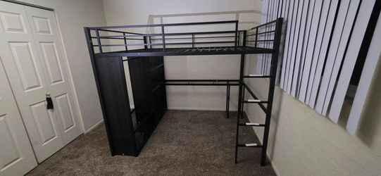 *QUEEN  LOFT BED (NO MATTRESS)!