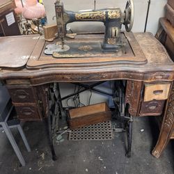 Vintage White Sewing Machine + Table (needs to be rewired)
