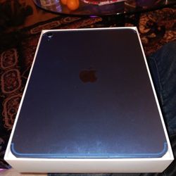  iPad 10th Generation 10.9" in blue, 64GB, model A2757 (Wi‑Fi + Cellular)