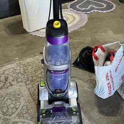 Bissell Pet Carpet Shampooer