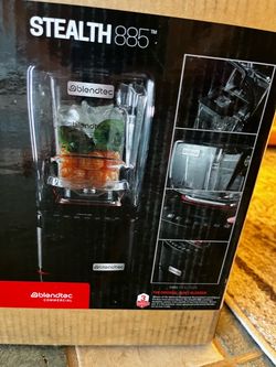 Blendtec Stealth 885 commercial blender New: never used