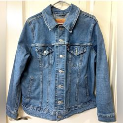 LEVI'S ORIGINAL TRUCKER JACKET - WOMENS (PLUS SIZE)