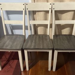 (3) Solid wood dining chairs