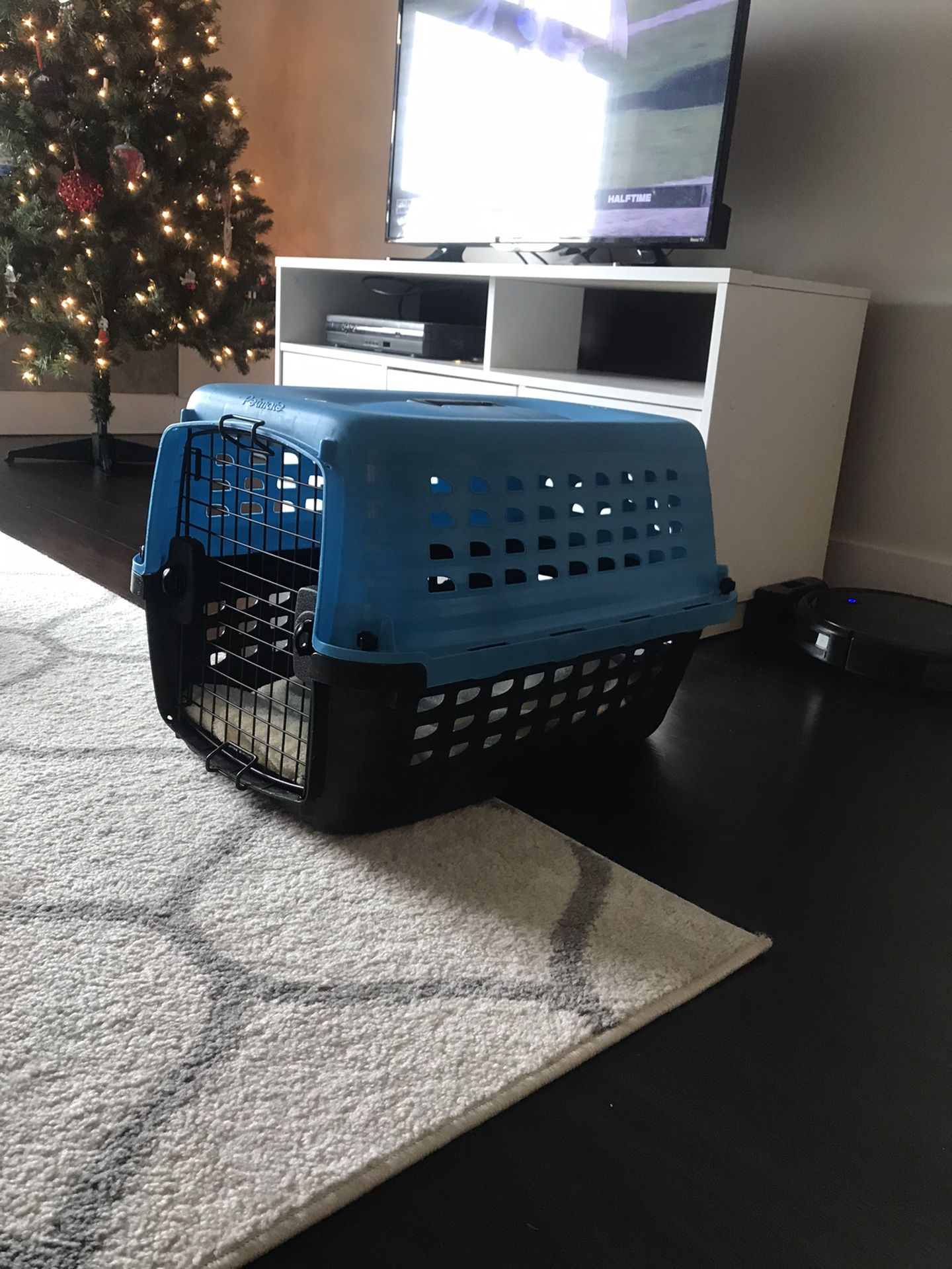 Pet/Dog Crate (Petmate)