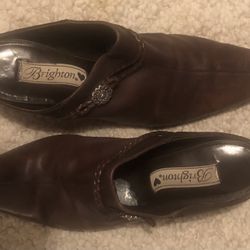 Vintage Brighton Brown Leather With Medallions Slip On Shoes Size 8 GC