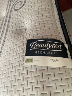 NEW  Queen Mattress Set