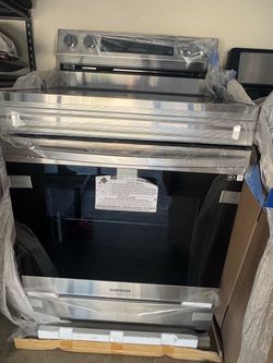 Samsung electric stove brand new never user