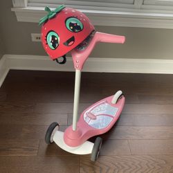 Radio Flyer Scooter With XS Helmet