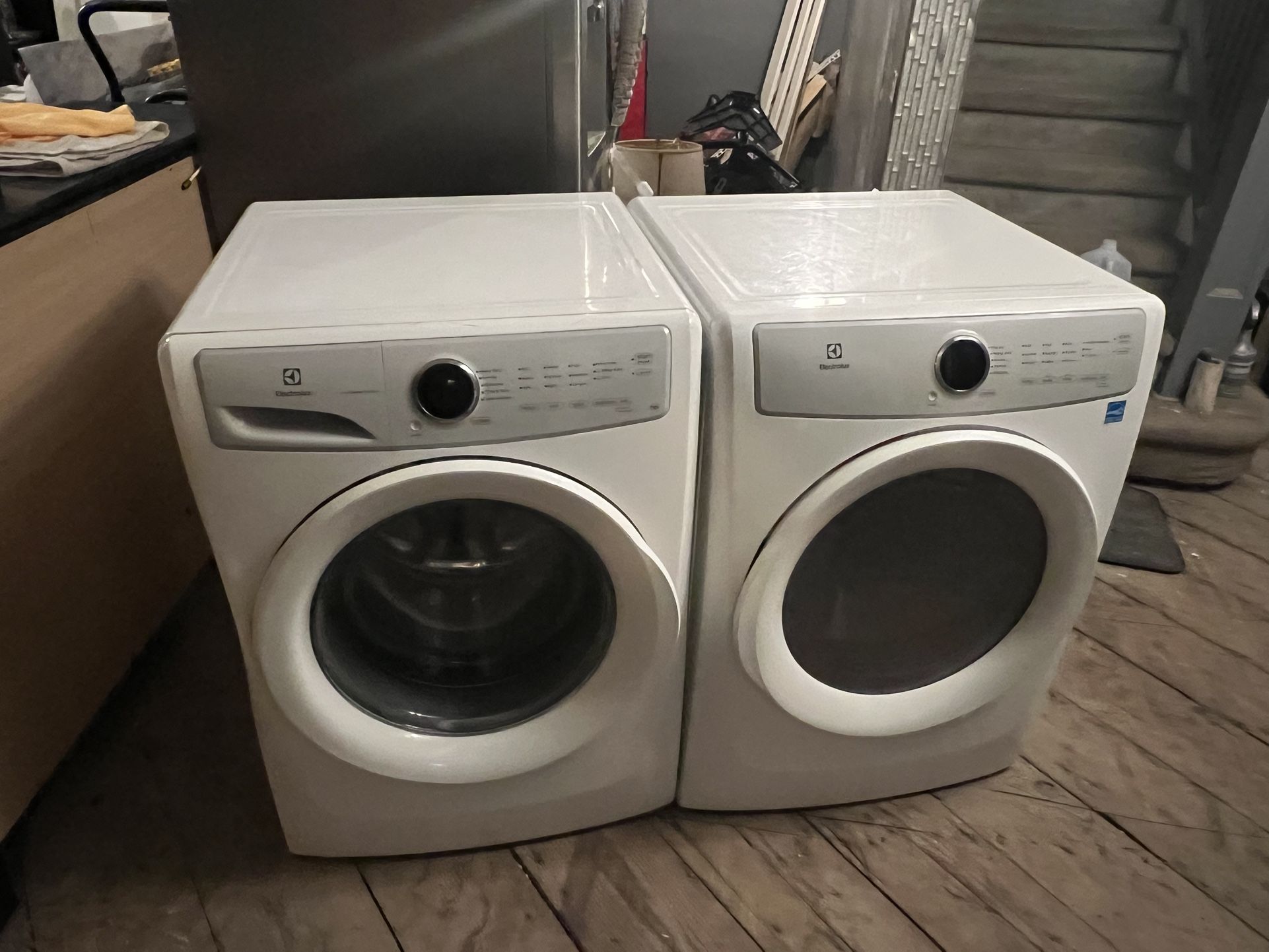Electrolux Washer And Dryer Set 4.5 Cu. Ft
