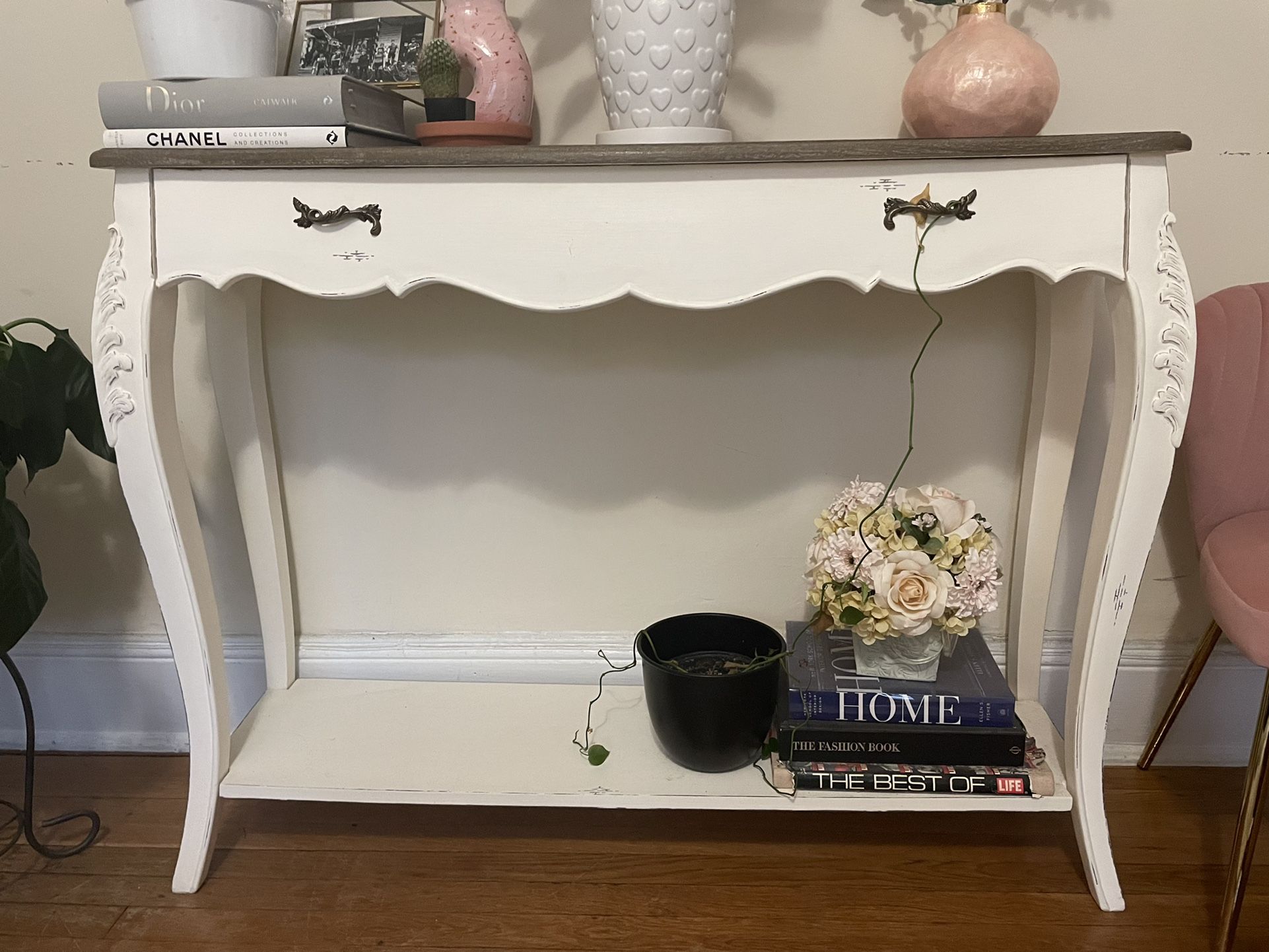 Beautiful Like New Glam/country Console Table