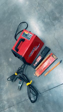 Lincoln Electric Pro-Mig 135 Welder. Free copper and titanium welding rods