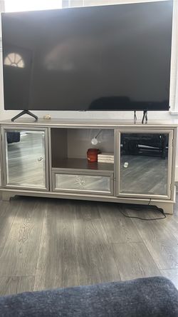 Tv stand