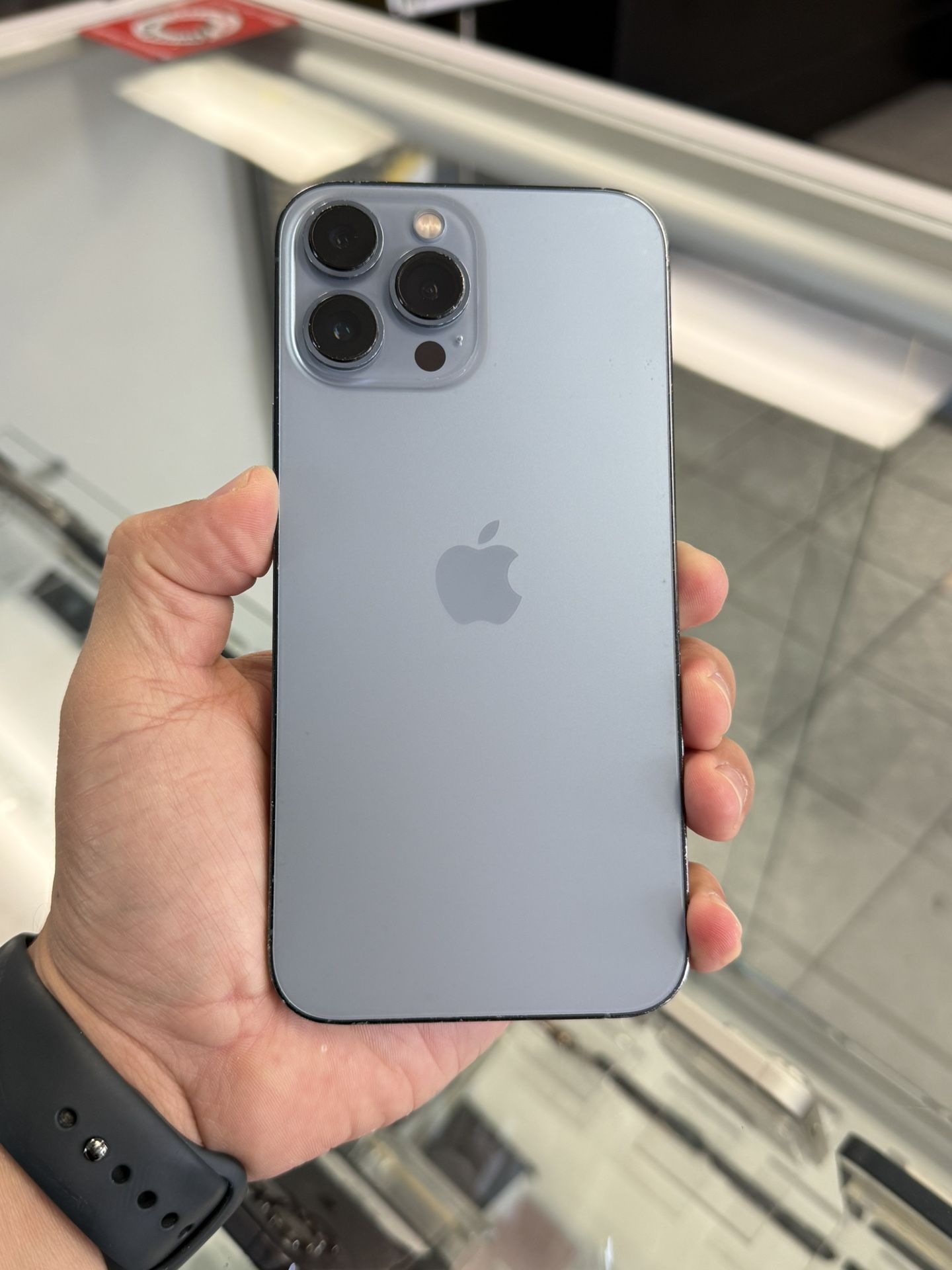 iPhone 13 Pro Max 128GB Unlocked (No SIM Restrictions)