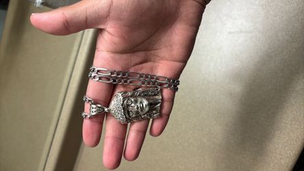 Figaro chain with Jesus face pendent