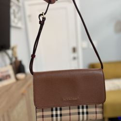 Burberry Purse Authentic