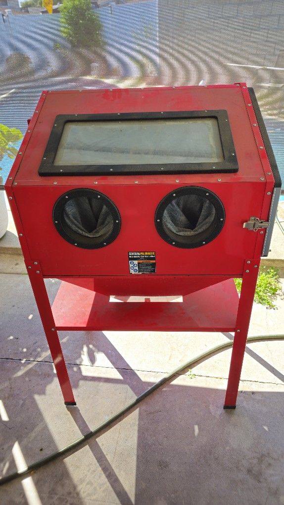 Media Blasting Cabinet Sand Blasting