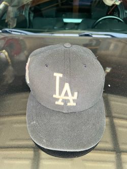 Black & Pink LA Hat size 7 1/8