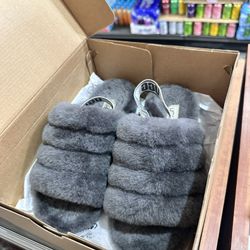 UGGS Fluff Yeah Slide In Gray And Black!