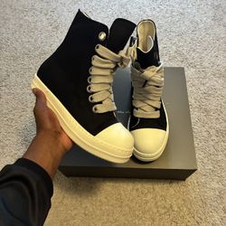Rick Owen’s Jumbo Lace Drkshdw Sizes 43 And 44