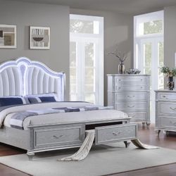 Prestige Bedroom Solid Wood Bedroom Set With L.E.D Lights