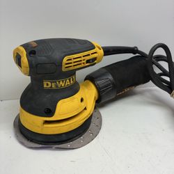 Dewalt Random Orbit Palm Sander 205388