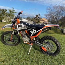 SuperMach 250CC Dirt Bike! Finance For $50 Down Payment!!