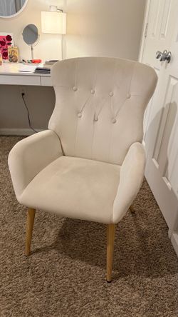 Cream Tufted Accent Chair