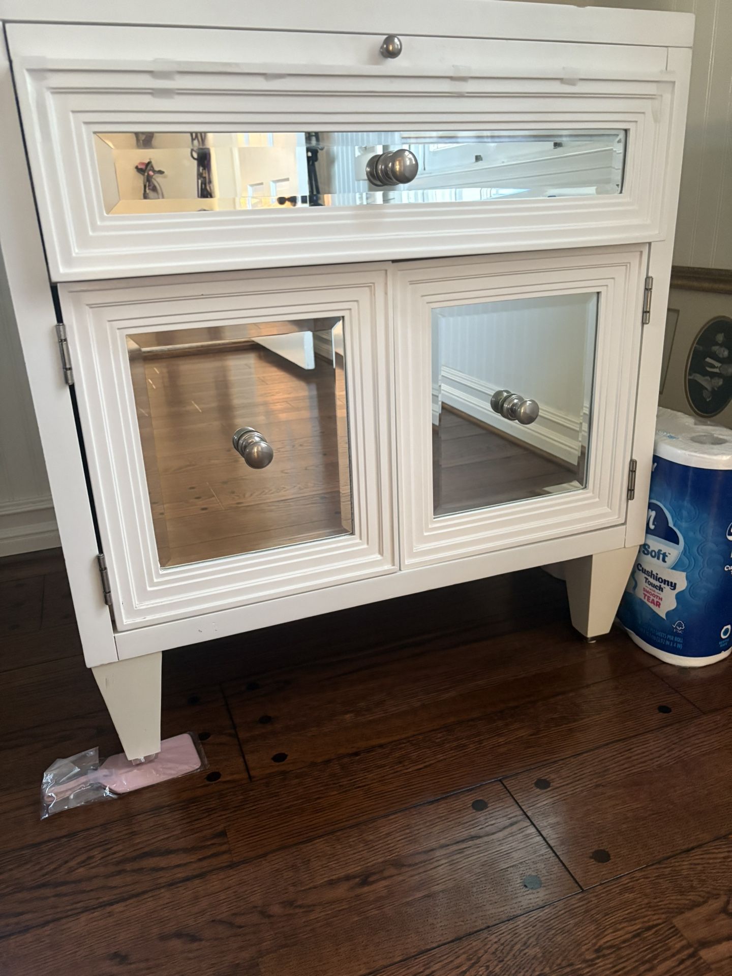 Z Gallery Modern White Nightstand 