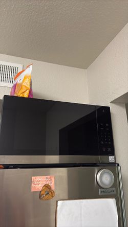 LG Neo Chef 2.0 cu. Ft. 1200-wattcountertop