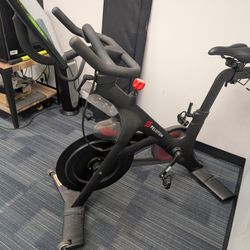 Peloton Bike 