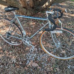 Schwinn Road Bike With Excellent Components Chromoly Frame And Upgrades