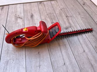Homelite 17" Electric Hedge Trimmer 2.7 Amp – Lightly Used