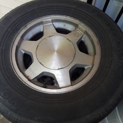 GMC stocks 16s. Have all 4 hub caps. Asking $80 OBO