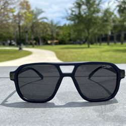 Sunglasses / Lentes de sol